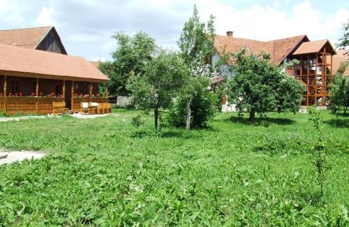 Siculeni Hotel | Cserekert, Alszegi Porta