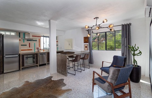 Emiliano Zapata Apartment | Cuale Condo Retreats