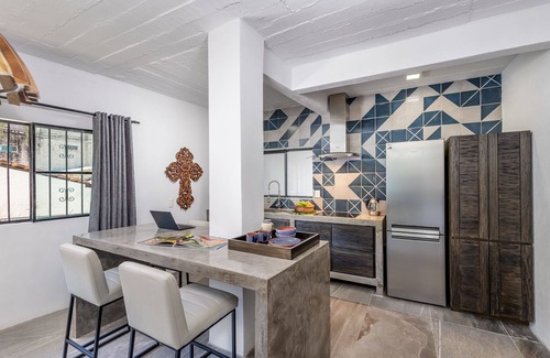 Emiliano Zapata Apartment | Cuale Condo Retreats