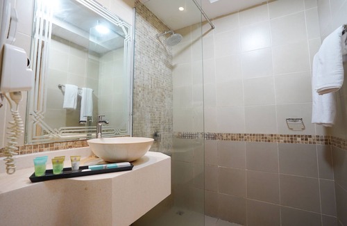 Al Sabkha Hotel | Cube Hotel Dubai