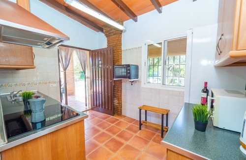 Alhaurin el Grande Cottage | Cubo's Finca Los Acebuches/private pool/free wifi/air conditioning