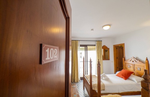 Tolox Bed & Breakfast | Cubo's Hostal La Plaza Room 102 with Breakfast