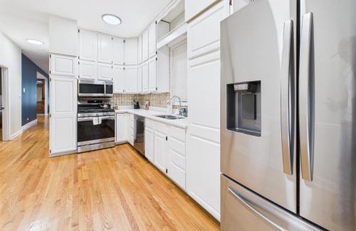 Wrigleyville Apartment | Cubs Clubhouse Retreat