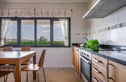 Cuchia House | Cuchia rural house with views.