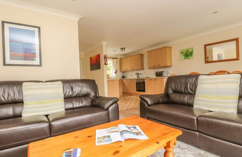 Falmouth House | CUCKOO'S COTTAGE, pet friendly in Falmouth