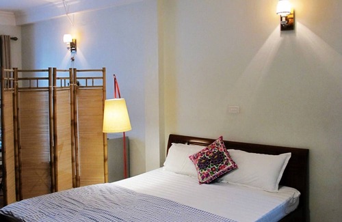 Tay Ho Apartment | Cucku Yen Hoa - Pineapple room