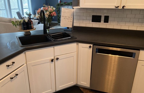 Ballston Spa House | Cul de Sac family setting less than 10 miles to Saratoga Race Track
