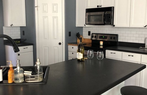 Ballston Spa House | Cul de Sac family setting less than 10 miles to Saratoga Race Track