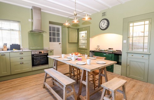 Helston Cottage | Culdrose Manor
