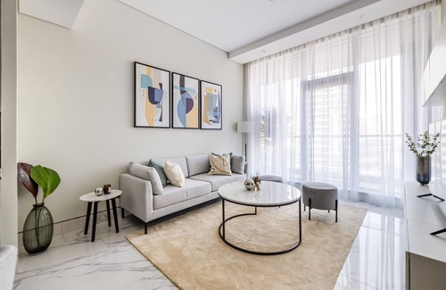 Downtown Dubai Apartment | Curated One Bedroom Apartment 10 Min from Downtown Dubai