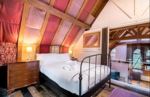 Netley House | Curbridge Chapel