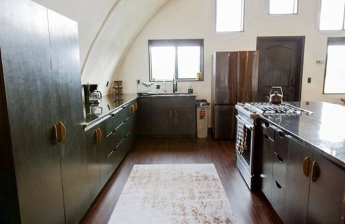 Republic House | Curlew Earth Home 2BD w/Valley & Mountain Views