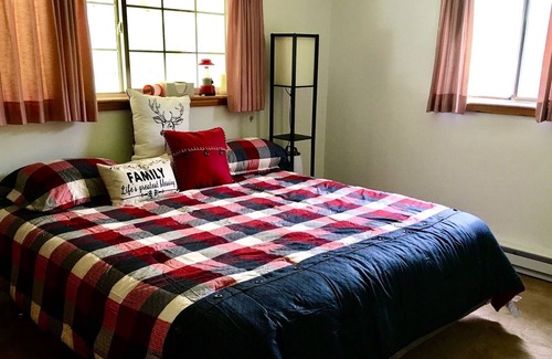 Curlew House | Curlew Kettle River Paradise Waterfront Paradise