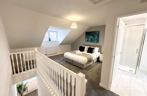 Stockton-on-Tees House | Curlew Place by Blue Skies Stays