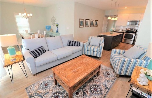 Bermuda Bay House | Currituck Cottage 3 Bedroom Home at Devonshire Place, Bermuda Bay Amenities!