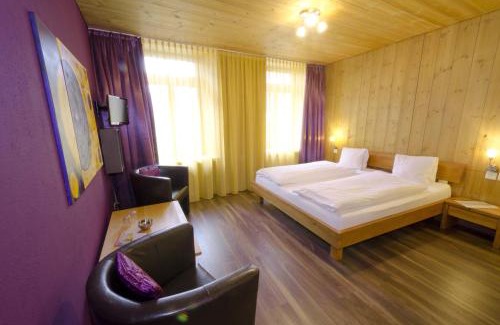 Engadin Scoul Hotel | CURUNA Pensiun-Frühstückspension