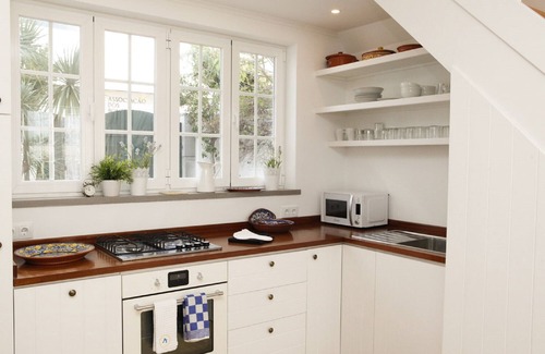 Estoril Apartment | Cushy apartment with garden in Estoril