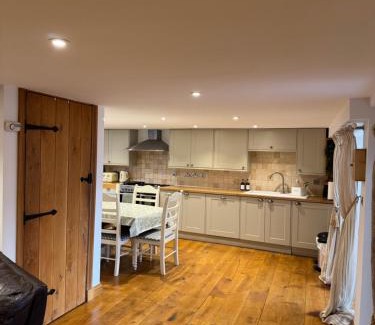 West Runton House | Custard Cottage West Runton Special 1 bedroom rate for couples