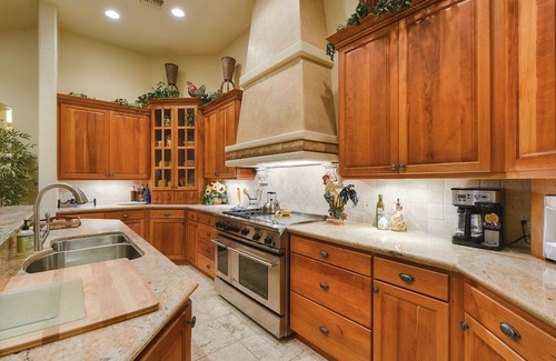 Catalina Foothills Estates House | Custom foothills home with amazing 360 views, private hot tub & patio