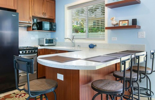 Waialua Cottage | Custom one bedroom cottage just steps from swimming beach!