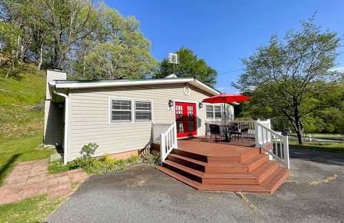 Cherokee Cottage | Customer Appreciation Year! See Discount information in Ad