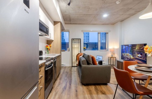 Shaughnessy Village Apartment | Cute 1BDR Apt; Ste-Catherine - MTL Live Spot