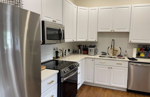 Summerville House | Cute and Convenient Summerville Cottage