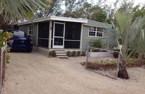 Key Largo Village House | Cute and Cozy Cottage on a Corner Lot - Close to Dock and Beach!