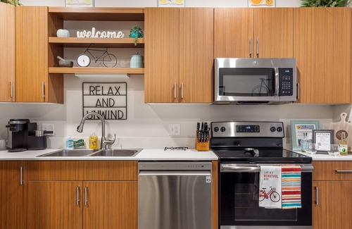 Traverse City Condo | Cute Condo | TART Trail | Bikes | AC | Downtown |