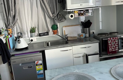 Te Akau Cabin | Cute & cosy- minute walk to the Beach