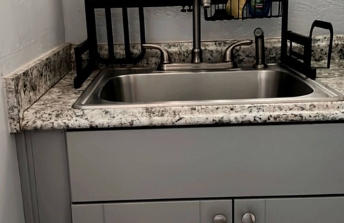 North Mountain Apartment | CUTE DOG FRIENDLY STUDIO