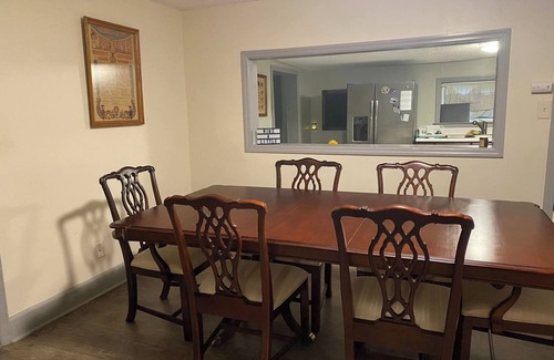 Florence House | Cute Home in Downtown Florence - 4 BR, 2 BA, WiFi, Pet Friendly!
