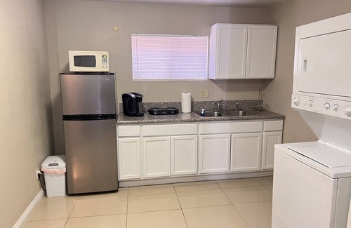 Green Valley North Apartment | Cute studio Located on the heart of green valley.