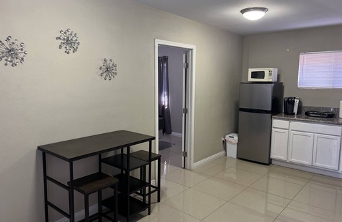 Green Valley North Apartment | Cute studio Located on the heart of green valley.