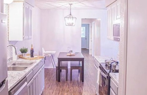 Crowley House | Cute Townhome South of Fort Worth