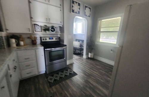 Burley House | Cutecountyfair house, 3 bdrms,fenced back yard and close to all needs in Burley.