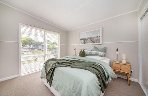 Rosebud House | Cutest Cottage on Fourth walk to the Beach