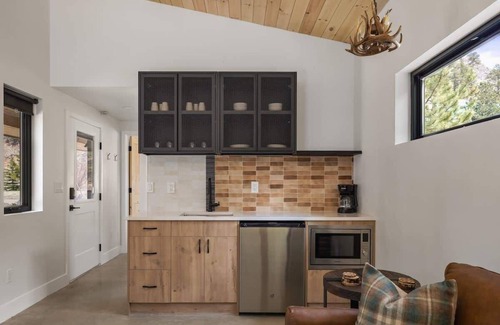 Grant Cabin | Cutthroat Trout Cabin Near Trails, Hike and Bike
