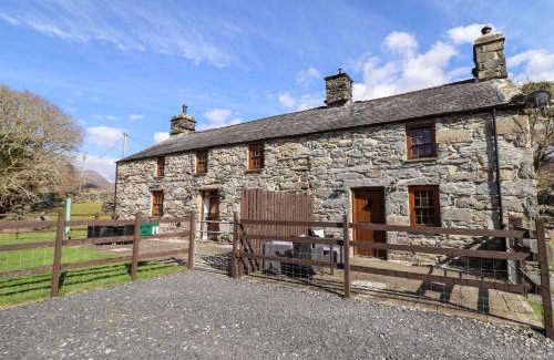 Llanbedr House | Cwm Yr Afon Mawr