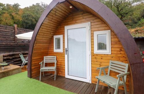 Cwmbach House | Cwtch Bach