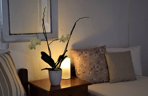 Nea Cryssi Akti House | Cycladic Countryside Cottage Apartment in Paros