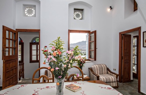 Tinos House | Cycladic Traditional Villa in Tinos!