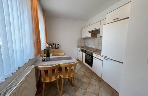 Pleinfeld Apartment | Cyclist-friendly apartment (42 sqm) with south-facing balcony and separate kitchen
