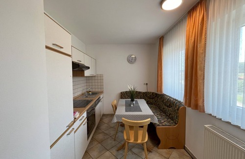 Pleinfeld Apartment | Cyclist-friendly apartment, 1st floor (42sqm), with south-facing balcony and separate kitchen