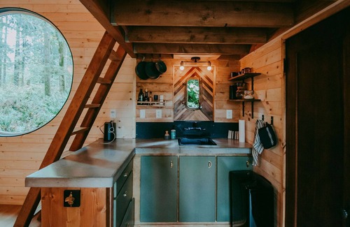 Gold Bar Cabin | CYCLOPS: A Cabin Escape in the Cascades