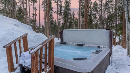 The Highlands House | Cypress Mountain Chalet