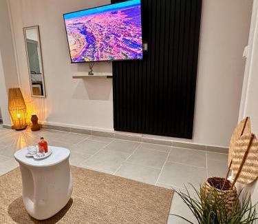 Pointe-a-Pitre Apartment | CYRUS Hôtel -Housse cœur de ville