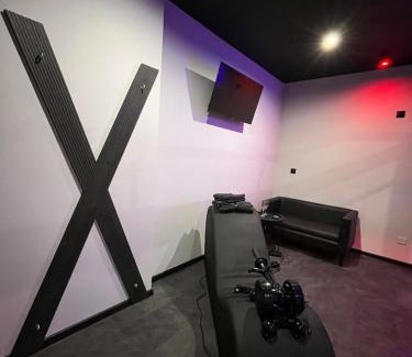 Chorzow Apartment | Czerwone Drzwi BDSM lovers Apartament dla Par