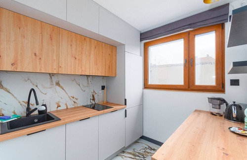 Wroclaw City Center Apartment | Czysta Modern Apartment