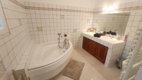 Ampuis Bed & Breakfast | Dépendance cocooning bon standing Ampuis